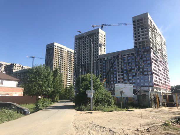 Строительство крупного ЖК Филатов Луг 2-й этап.