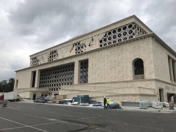 Реконструкция плавательного бассейна в Лужниках.