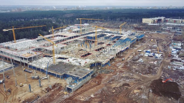 Строительство крупного ТРЦ Планета Пермь.