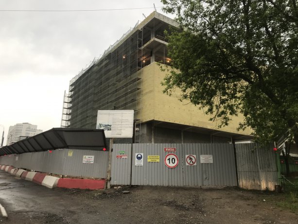 Строительство нового ТЦ Принц на ул Каховка.