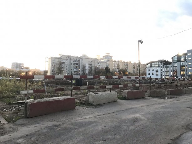 Строительство современного МФК Слава на месте бывшего часового завода «Слава».