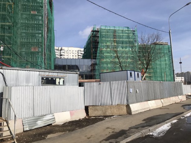 Строительство крупной поликлиники в Солнцево.