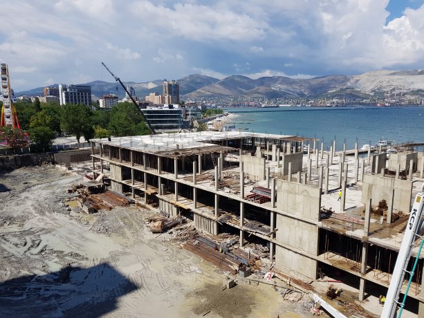 Строительство многофункционального комплекса AQUA Mall - Marriot в Новоросийске.