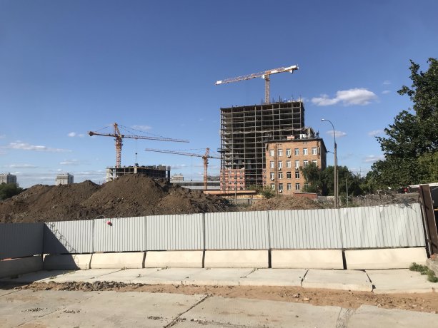 Крупный строящийся проект Нагатинский Затон совместный с ПИК и Capital group.