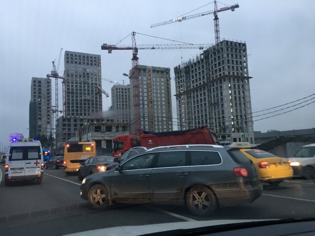 Продолжается строительство крупного проекта  МФК City Bay от MR Group.