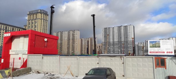 Крупный строящийся ЖК Октябрьская набережная от ЛСР.