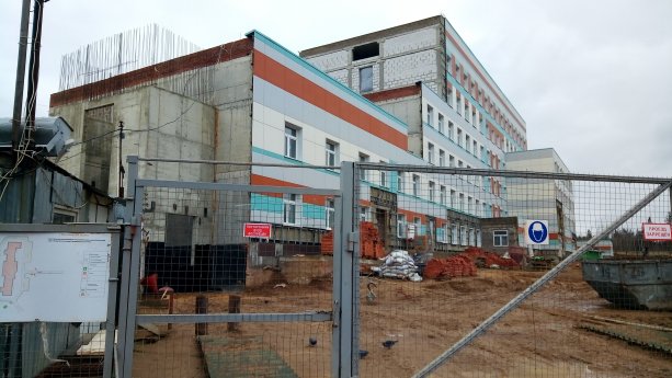 Строительство крупной детско-взрослой поликлиники.