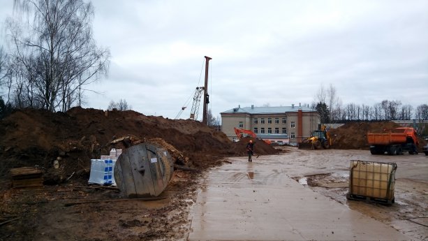 Строительство крупного учебного корпуса на 725 мест в ТиНАО Москвы.