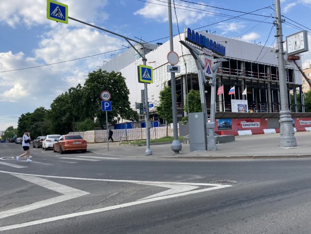 Продолжается реконструкция кинотеатра Прага в Москве.