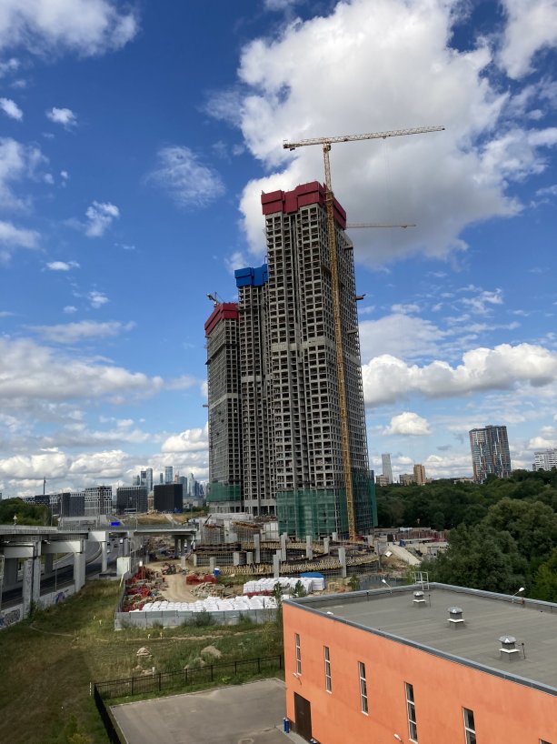 Строительство жилого комплекса Will Towers в Раменках.