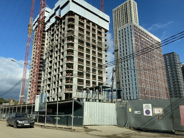 Продолжается строительство крупного проекта  МФК City Bay от MR Group.