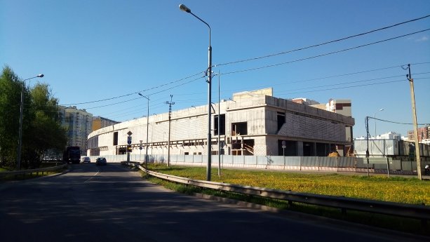 Новый строящийся ТЦ Лайнер Новые Ватутинки.