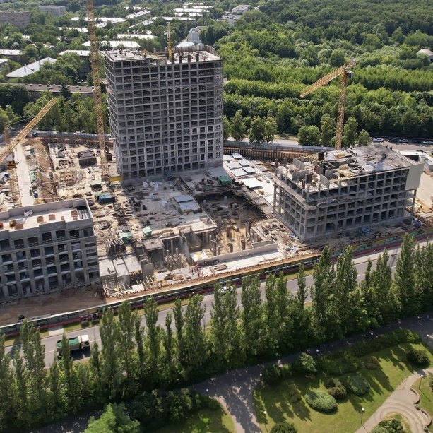 Строительство крупного ЖК VERY 3-й этап.