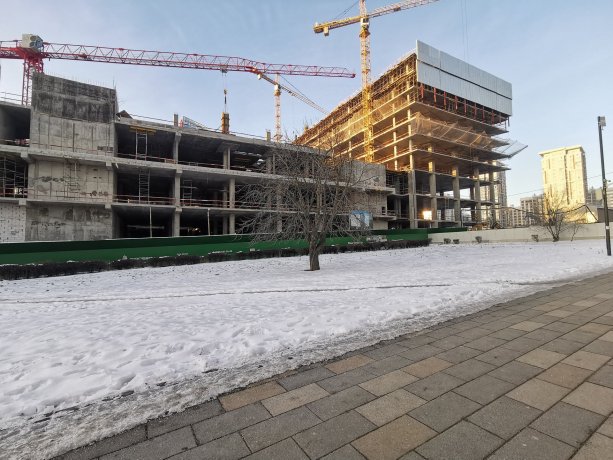 Строительство торгово-развлекательного центра Botaniсa Mall.