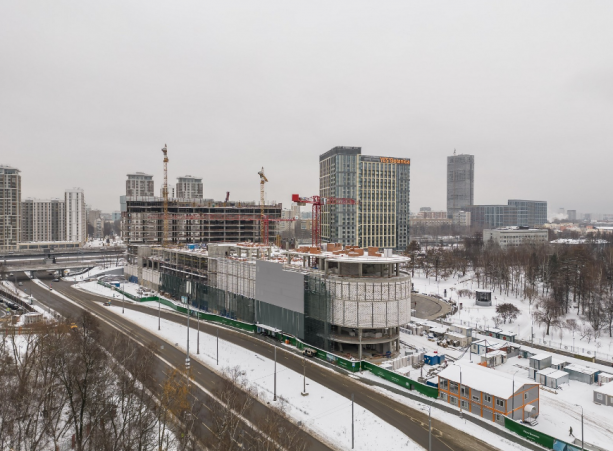 Строительство торгово-развлекательного центра Botaniсa Mall.
