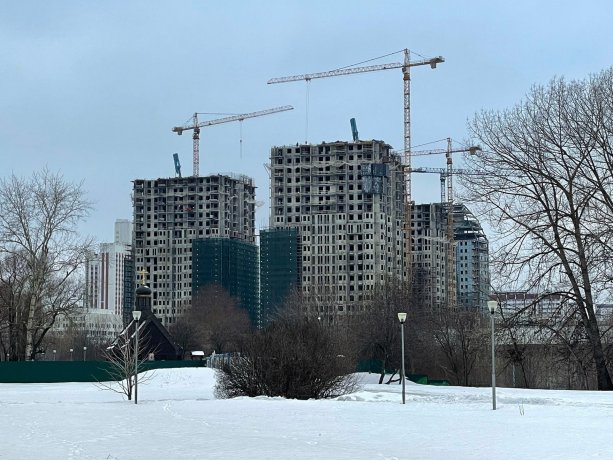 Флэт и К активно достраивает ЖК Академ Палас в Москве.