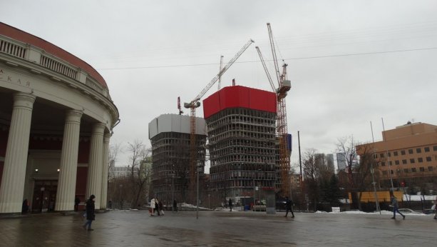 Строительство комплекса апартаментов SKY View на Дружинниковской ул. 15