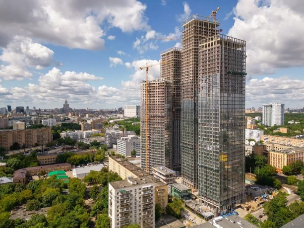 Строительство высотного жилого комплекса Symphony 34.