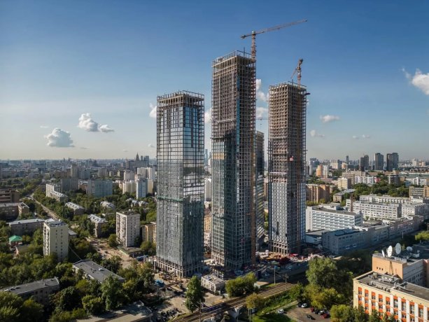 Строительство высотного жилого комплекса Symphony 34.