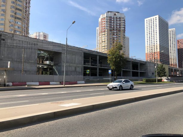 Строительство многофункционального комплекса WEST MALL.