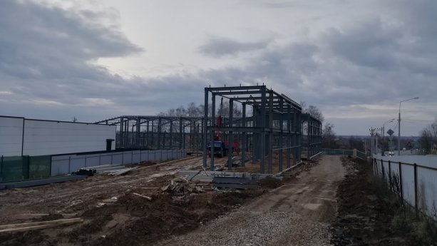 Строительство  складского здания и объекта дорожного сервиса.