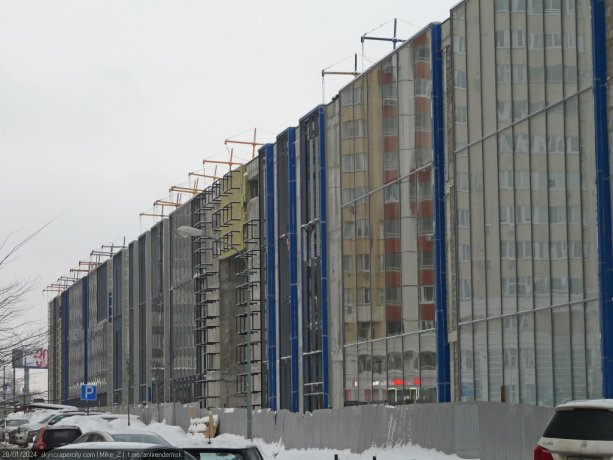 Строительство многофункционального комплекса WEST MALL.