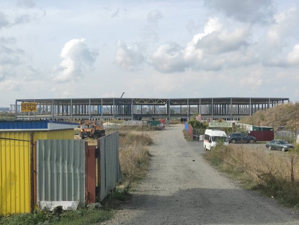 Строительство нового ТРЦ «Золотой» в Ростове на Дону.