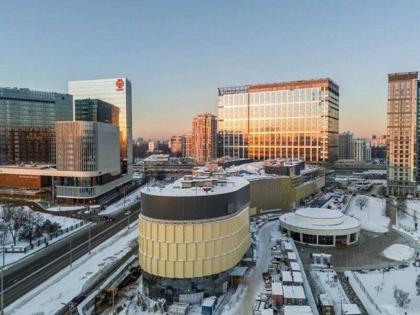 Строительство торгово-развлекательного центра Botaniсa Mall.