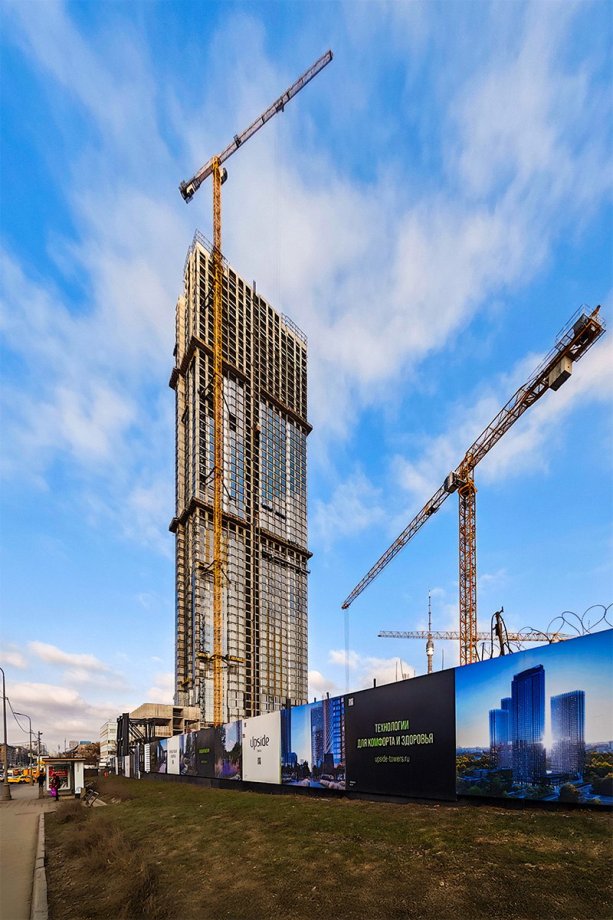 Строящийся крупный МФК UPSIDE TOWERS в Огородном проезде 2-4