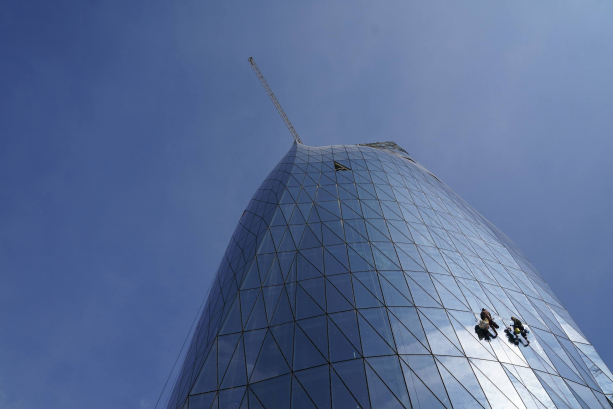 Строящийся гостиничный комплекс ОПЕРА Кемерово.