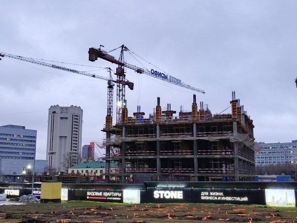 Строительство бизнес-центра STONE GRAIN на Старокалужское ш., 64, стр. 1, в Москве.