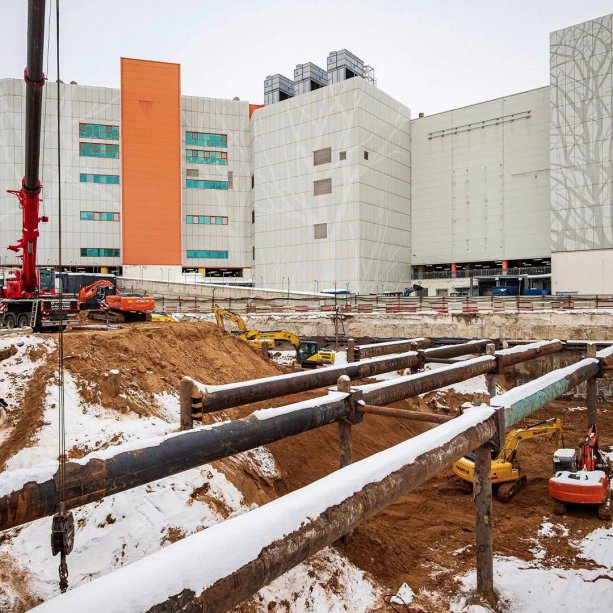 Строительство бизнес-центра AIR в Москве.