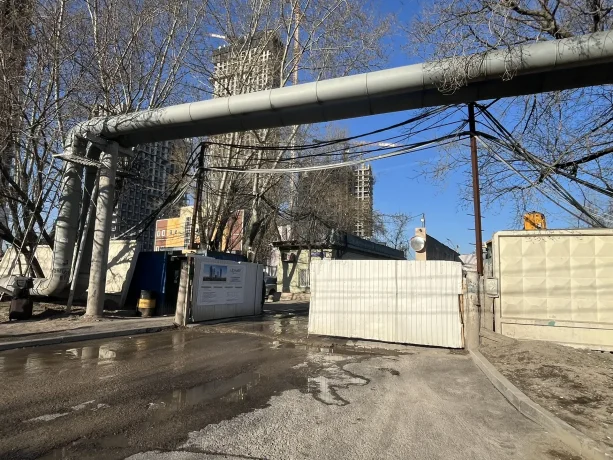 Строящийся крупный МФК UPSIDE TOWERS в Огородном проезде 2-4