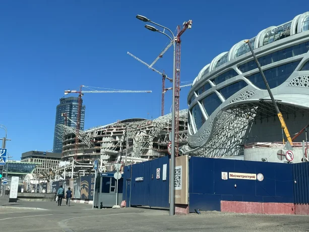 Активное строительство нового СК Олимпийский в Москве.