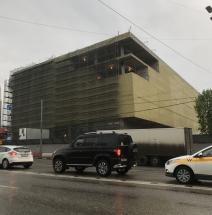 Строительство нового ТЦ Принц на ул Каховка.