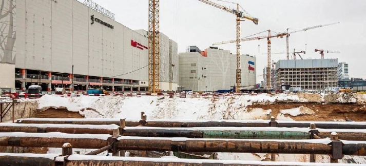Строительство бизнес-центра AIR в Москве.